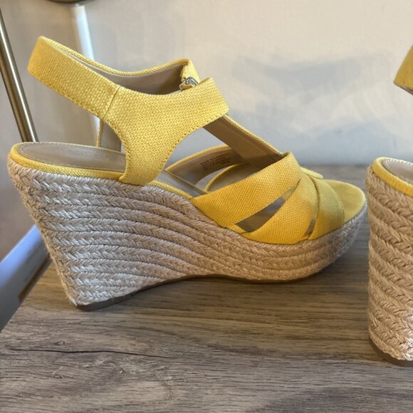 Michael Kors Berkley Wedge Sandals - Picture 5 of 11